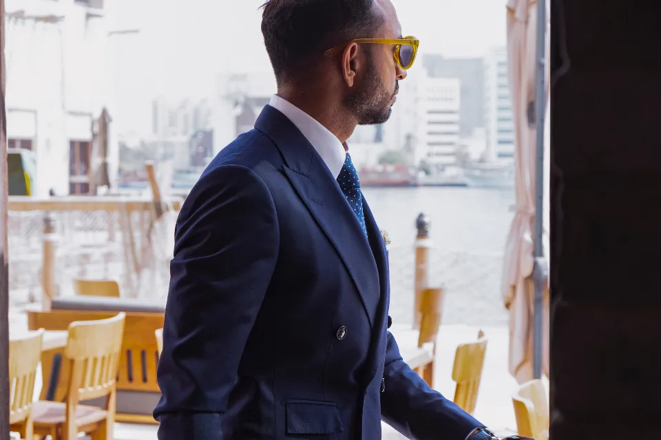 Dirigeant d’entreprise à son bureau